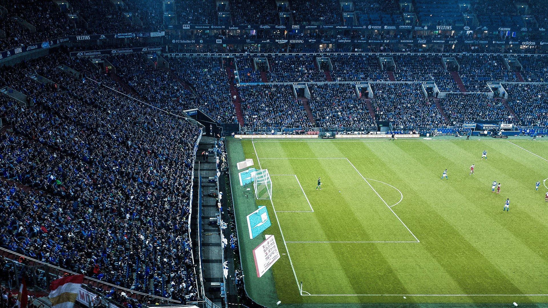 夸雷斯马，葡萄牙足坛的传奇艺术家，与C罗并肩的双子星回忆