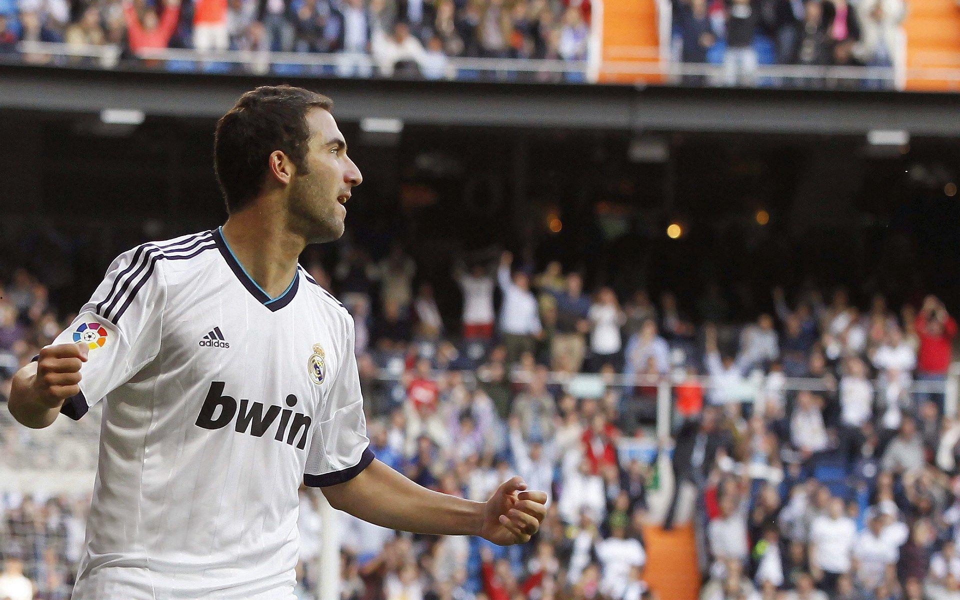 14秒的永恒,欧冠之夜,那些定格荣耀的瞬间